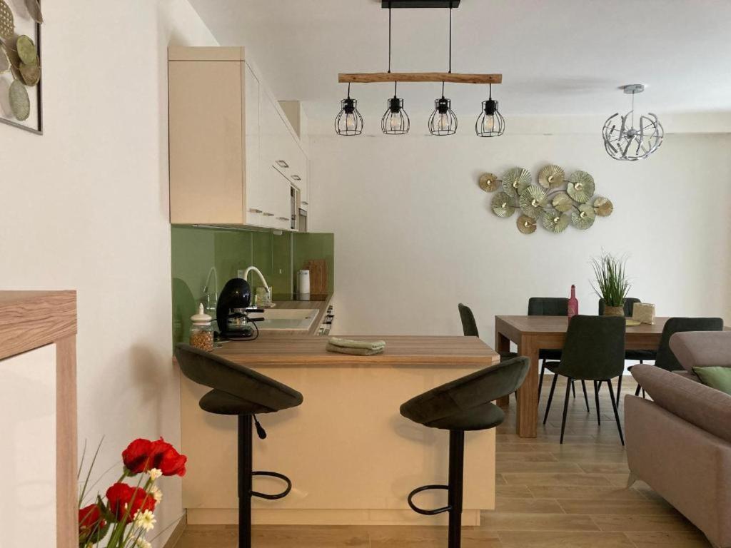 Noemi Apartman Хайдусобосло Экстерьер фото